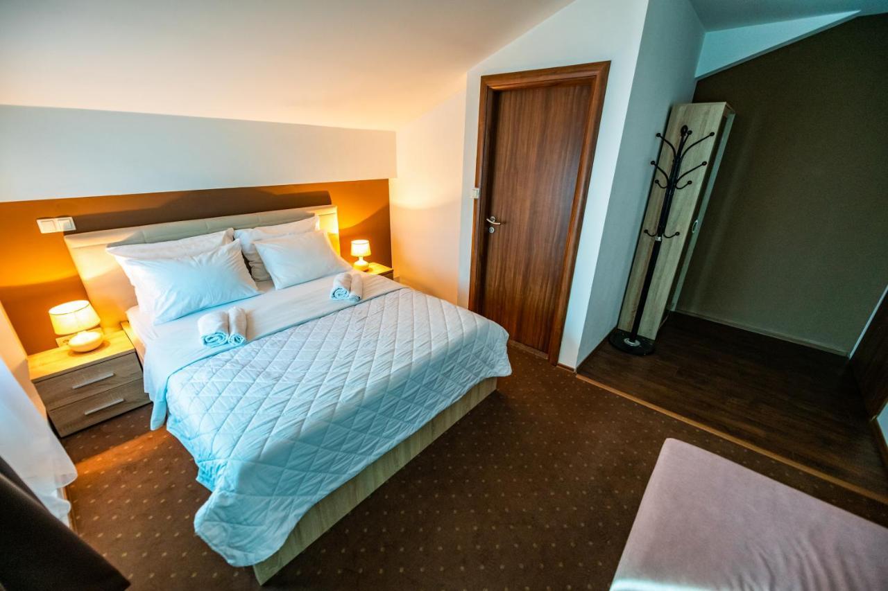 Hotel Oasis Gnojnice Buitenkant foto